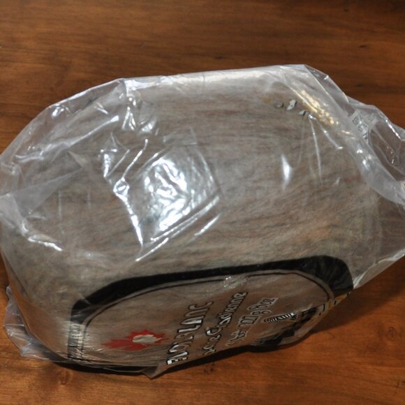 White Buffalo 6 Strand 8oz Canadian Yarn, 1 Cake Virgin Wool Light Brown 8006 - Picture 2 of 3